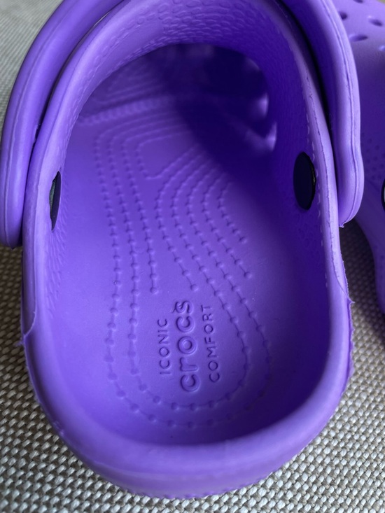 CROCS: Toddler Classic Clog Purple - Picture 6 of 14